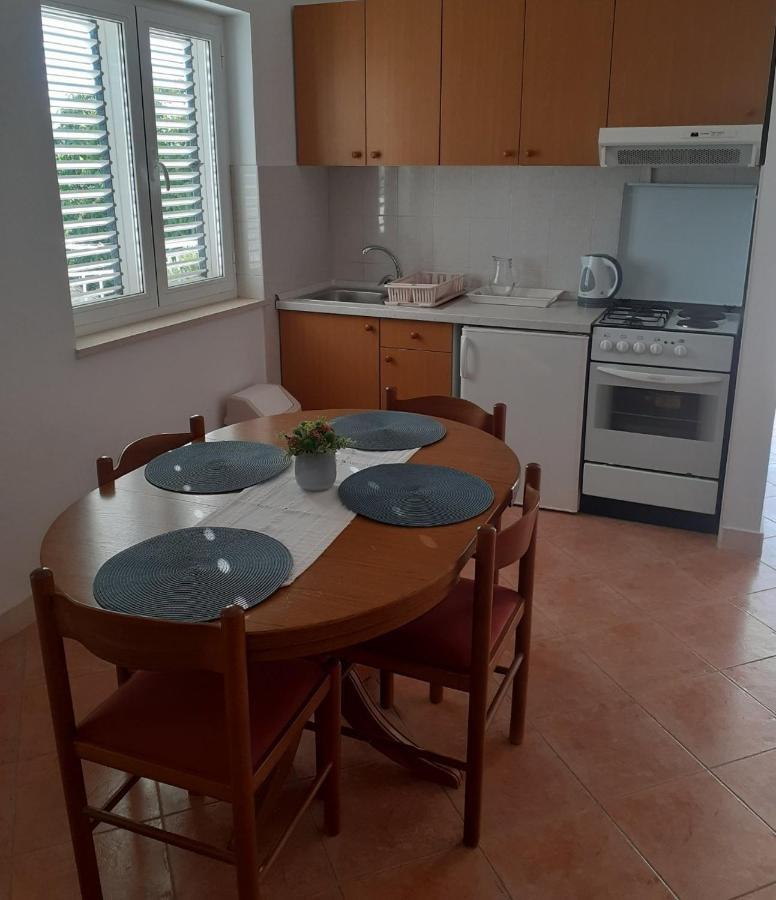Seven Seas Apartments مْليني المظهر الخارجي الصورة